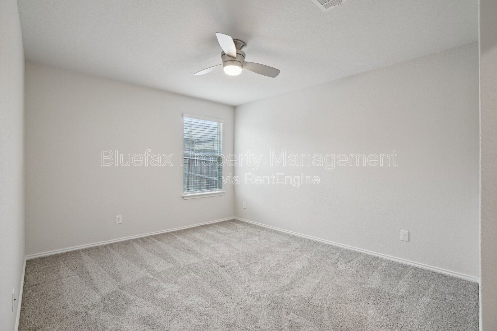 Cozy 1 Story Home in Stoney Creek - Easy Access to Hwy 90 - Large Fenced In Back Yard property image