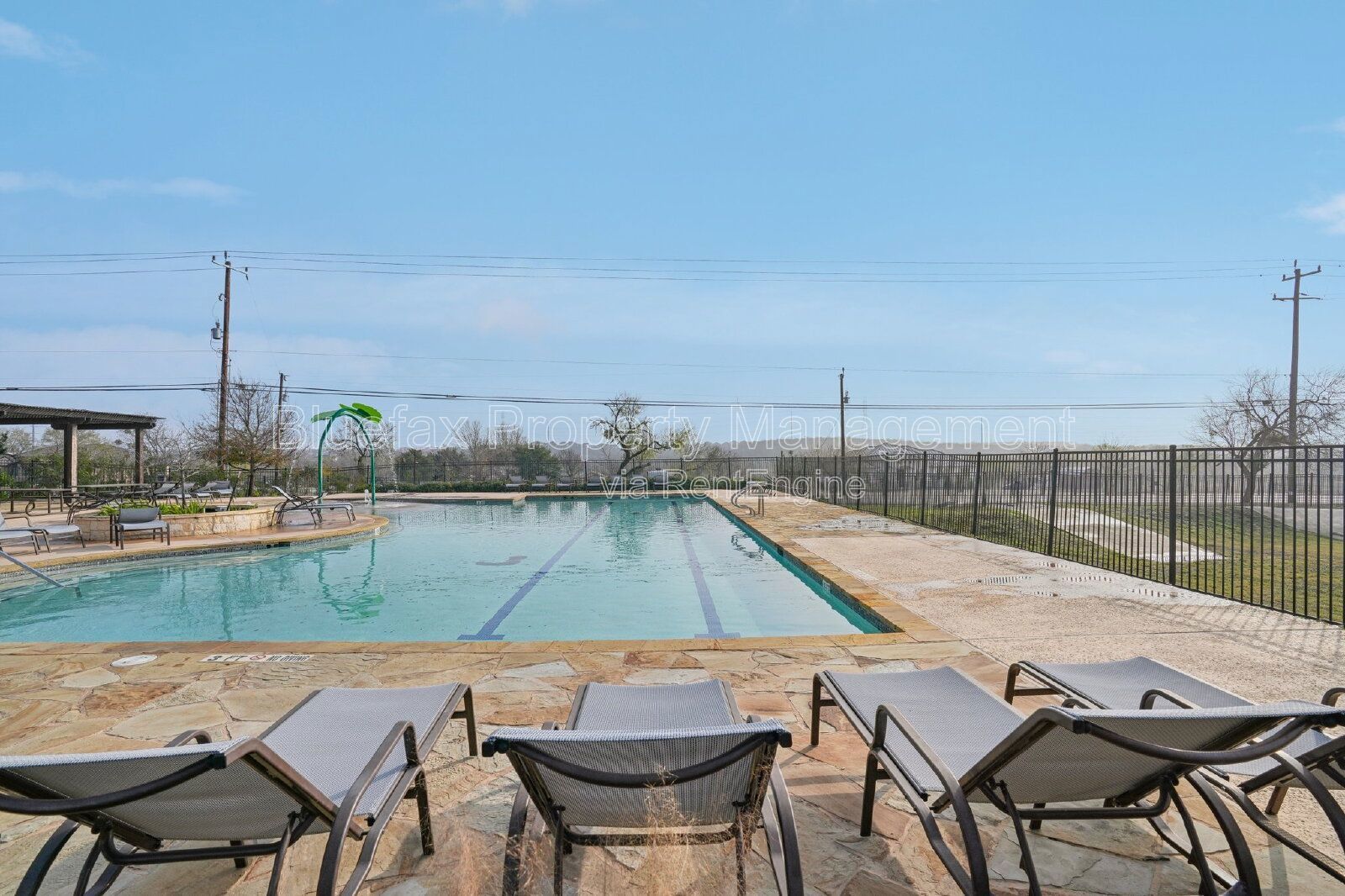 Cozy 1 Story Home in Stoney Creek - Easy Access to Hwy 90 - Large Fenced In Back Yard property image