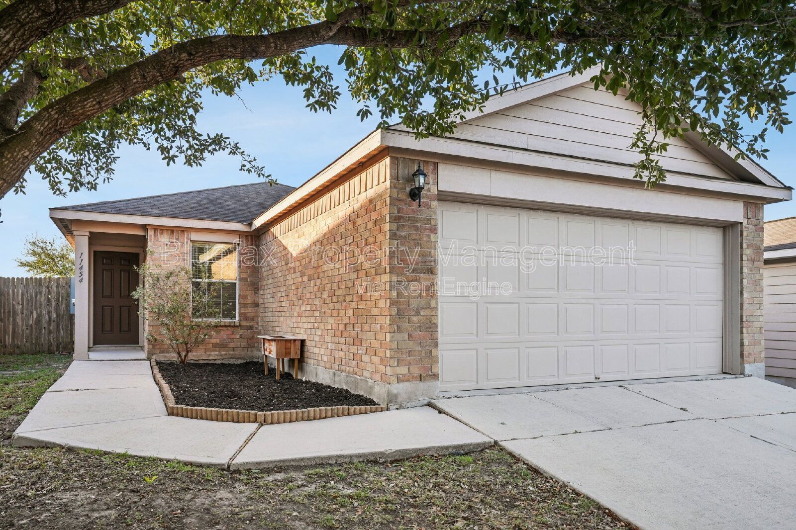 Great Price on a 1 story 3/2 with Easy Access to Hwy 90 / Loop 1604 & 410 - Minutes to JBSA Lackland! property image