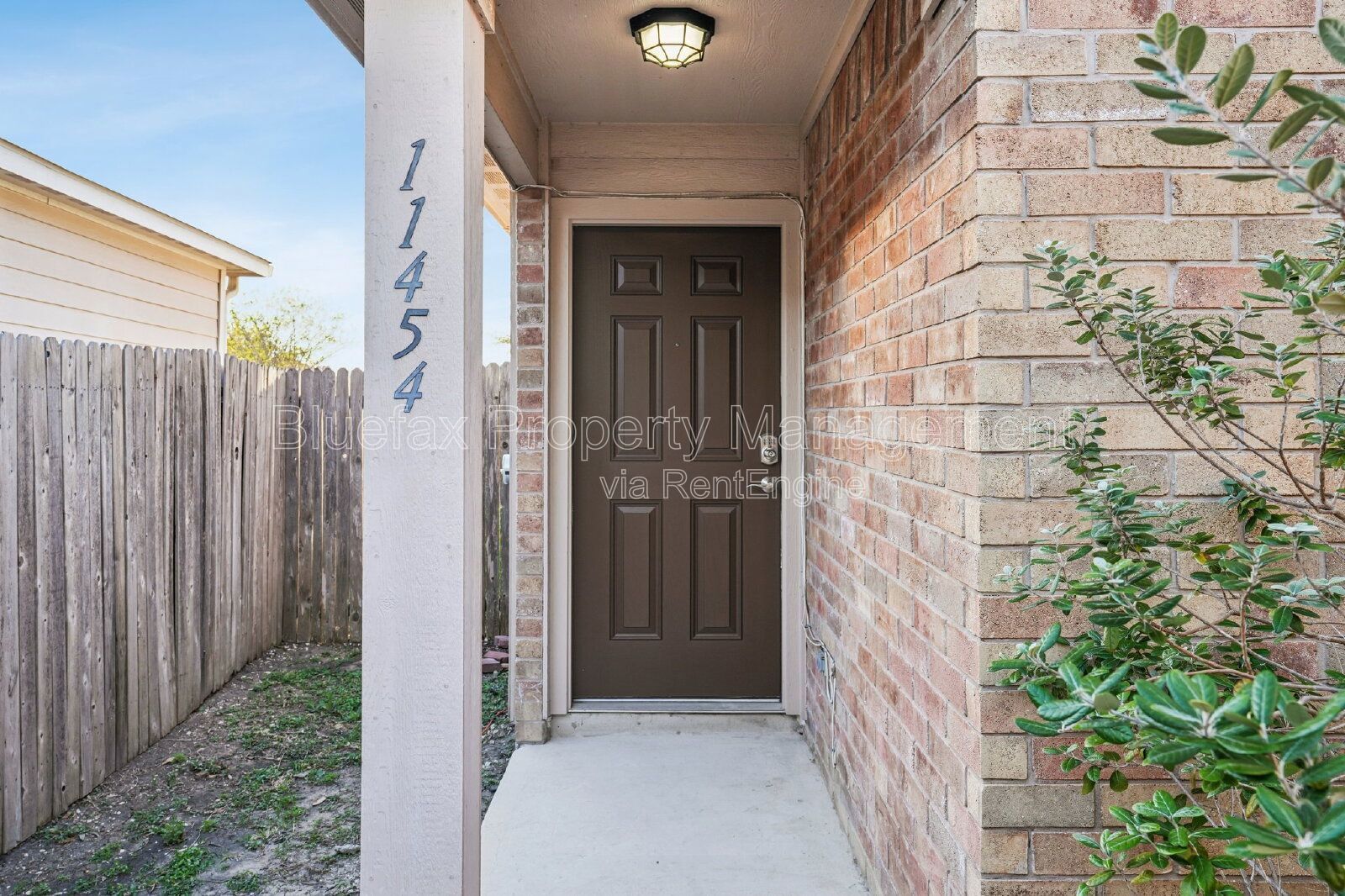 Great Price on a 1 story 3/2 with Easy Access to Hwy 90 / Loop 1604 & 410 - Minutes to JBSA Lackland! property image