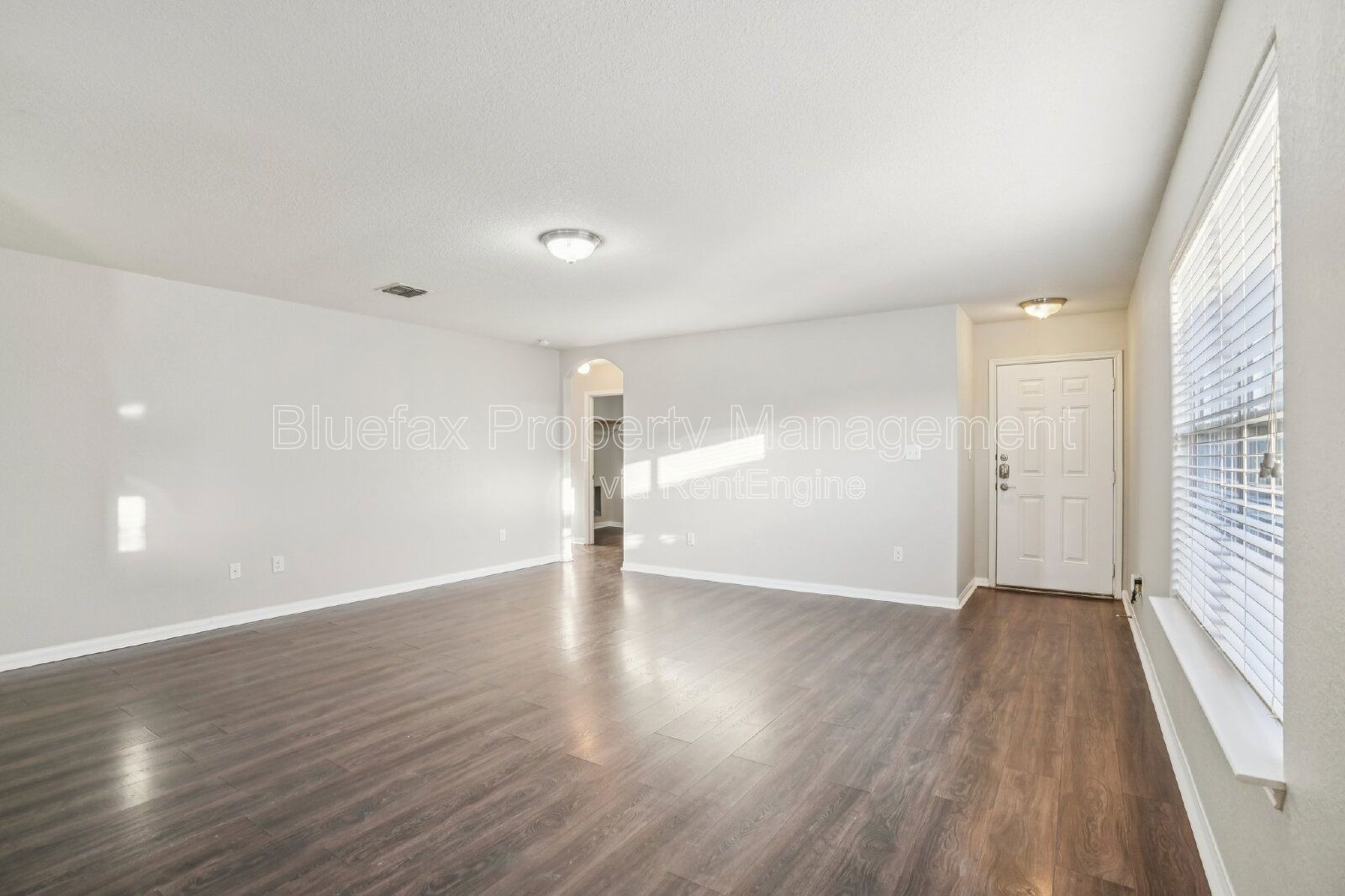 Great Price on a 1 story 3/2 with Easy Access to Hwy 90 / Loop 1604 & 410 - Minutes to JBSA Lackland! property image