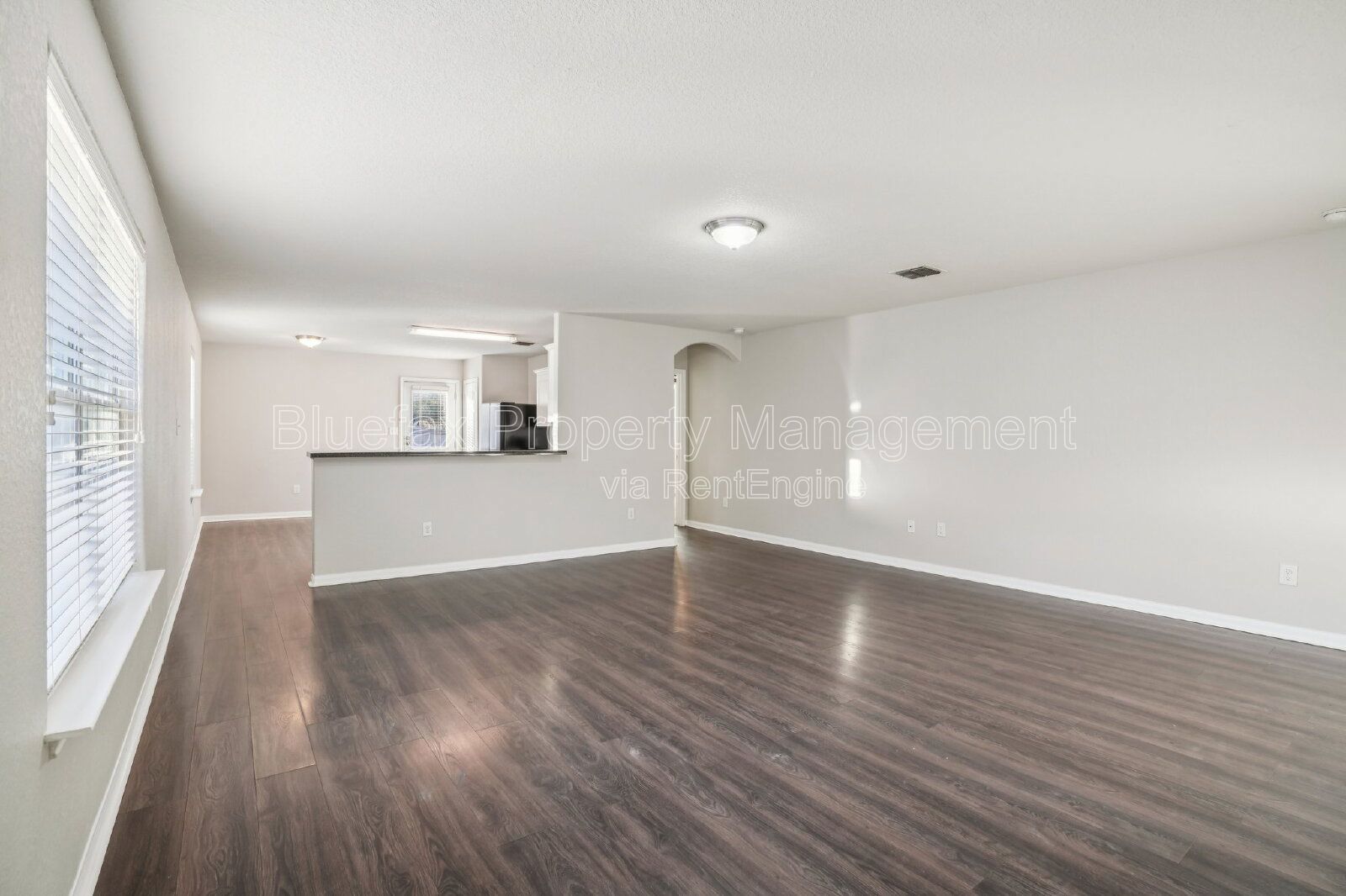 Great Price on a 1 story 3/2 with Easy Access to Hwy 90 / Loop 1604 & 410 - Minutes to JBSA Lackland! property image