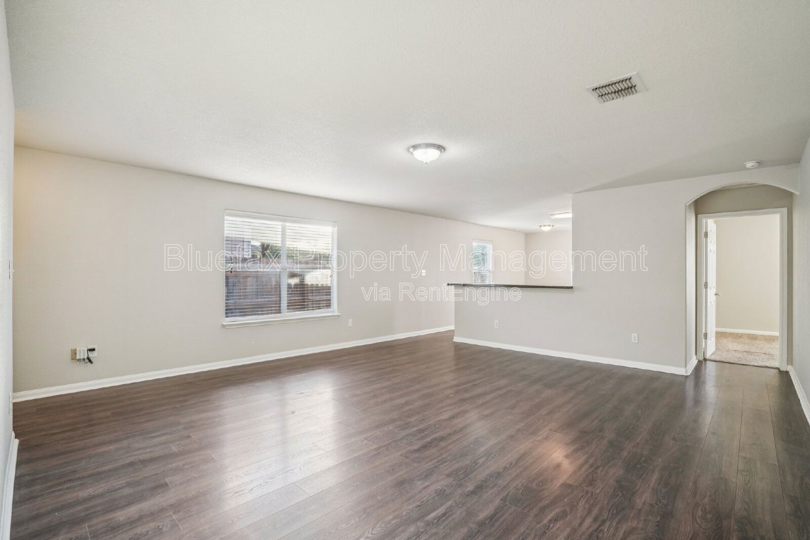 Great Price on a 1 story 3/2 with Easy Access to Hwy 90 / Loop 1604 & 410 - Minutes to JBSA Lackland! property image