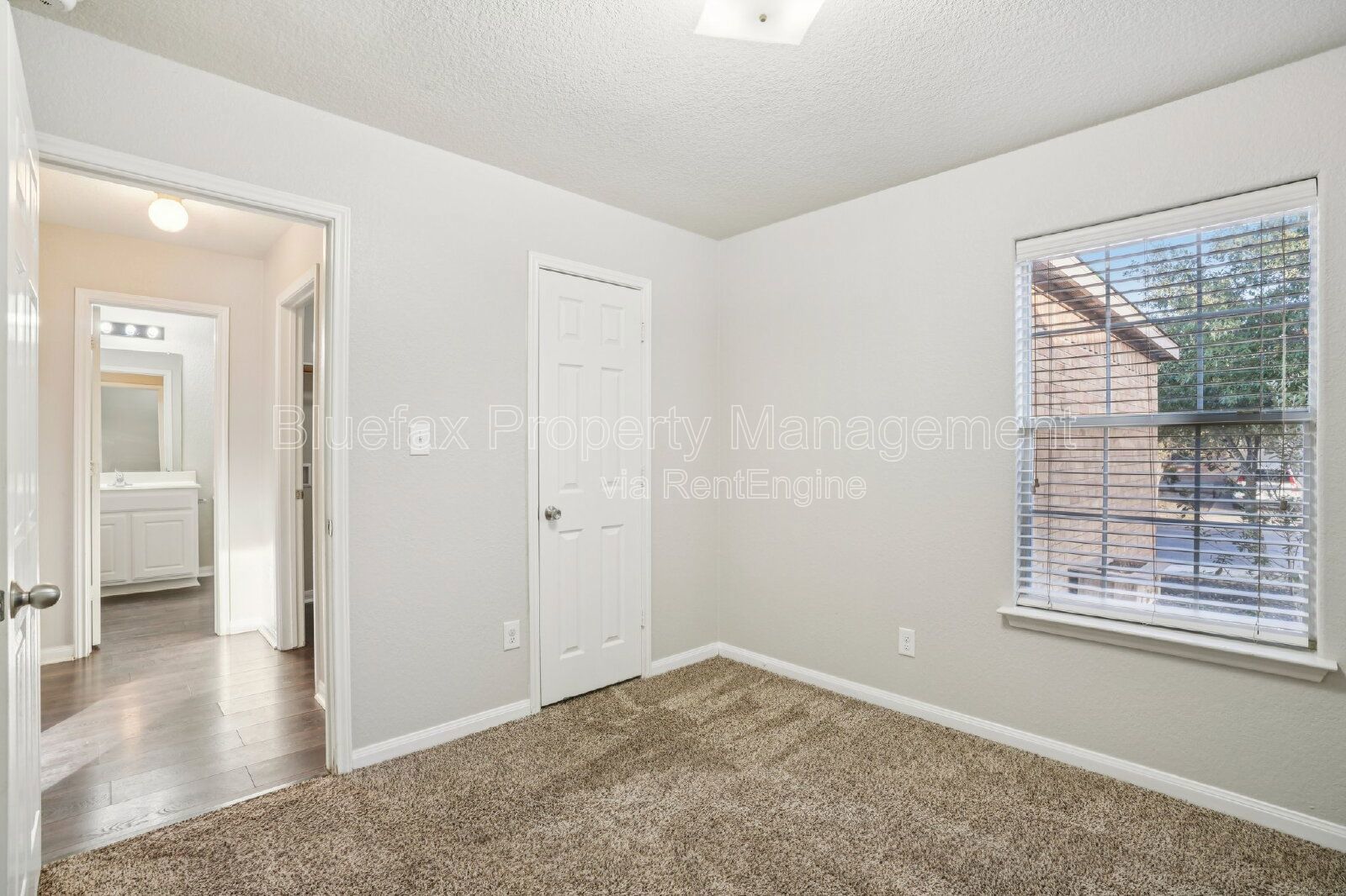 Great Price on a 1 story 3/2 with Easy Access to Hwy 90 / Loop 1604 & 410 - Minutes to JBSA Lackland! property image