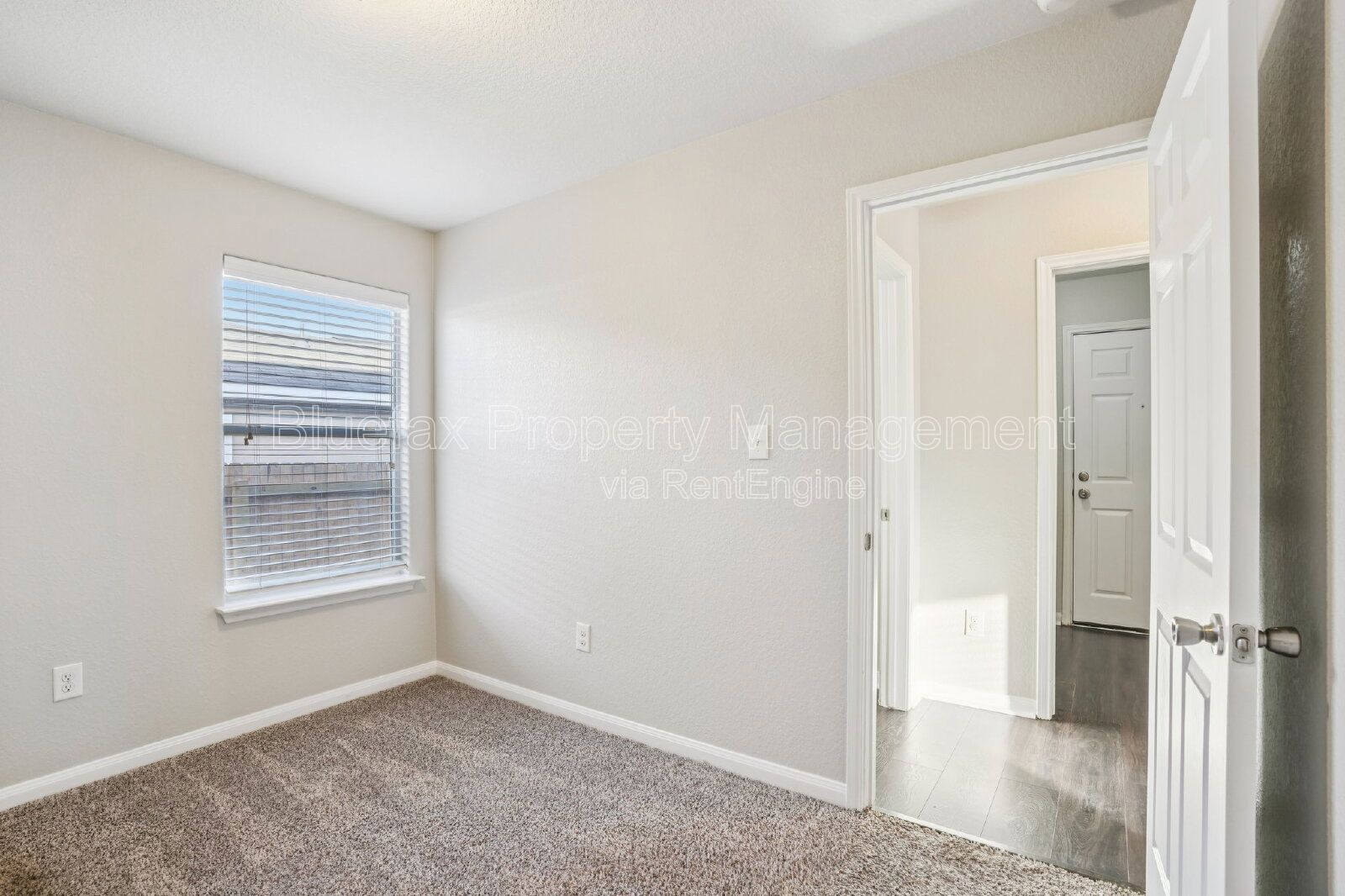 Great Price on a 1 story 3/2 with Easy Access to Hwy 90 / Loop 1604 & 410 - Minutes to JBSA Lackland! property image