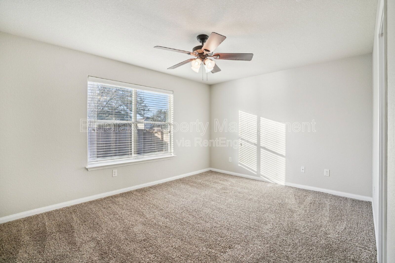 Great Price on a 1 story 3/2 with Easy Access to Hwy 90 / Loop 1604 & 410 - Minutes to JBSA Lackland! property image