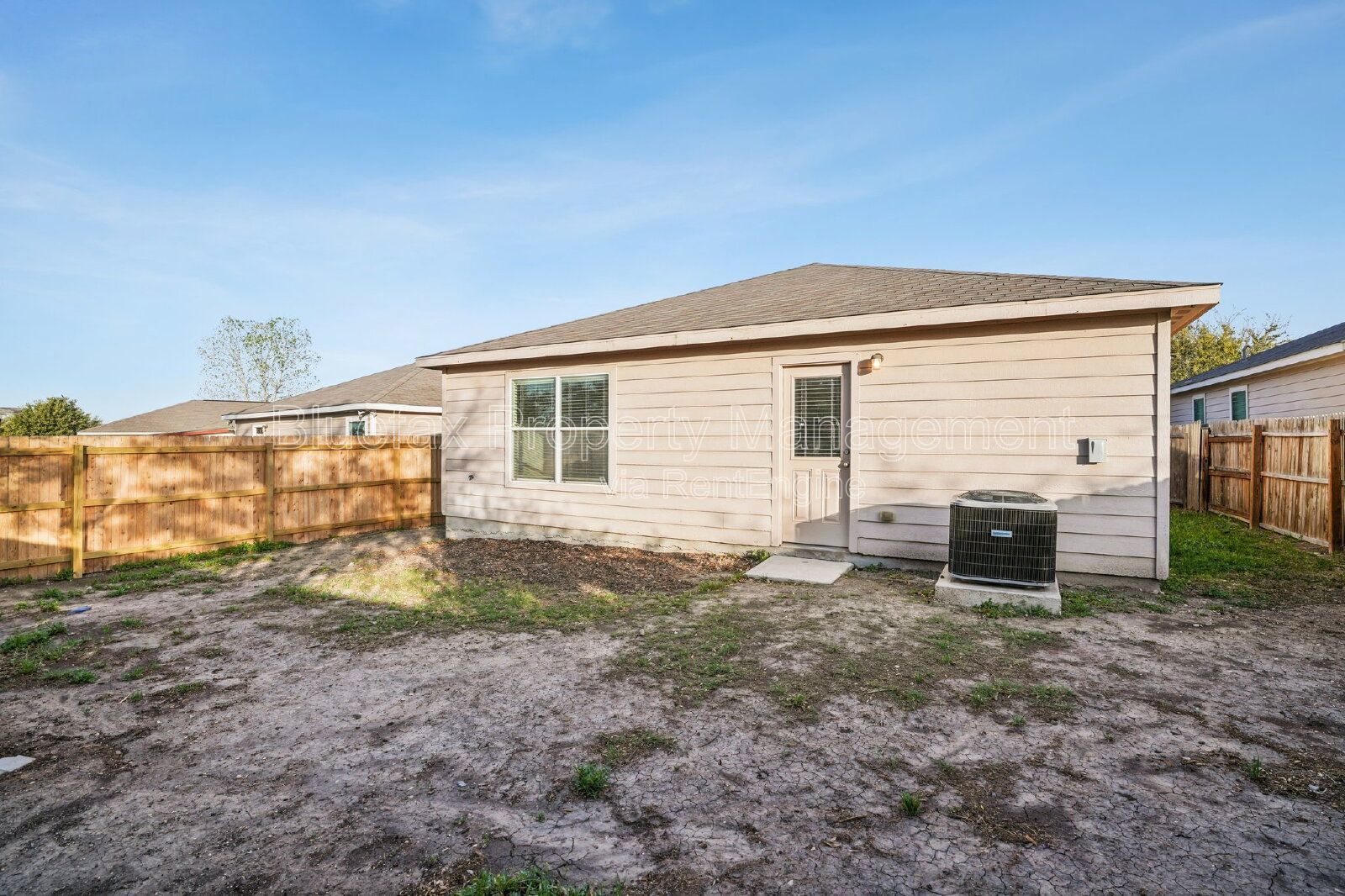 Great Price on a 1 story 3/2 with Easy Access to Hwy 90 / Loop 1604 & 410 - Minutes to JBSA Lackland! property image