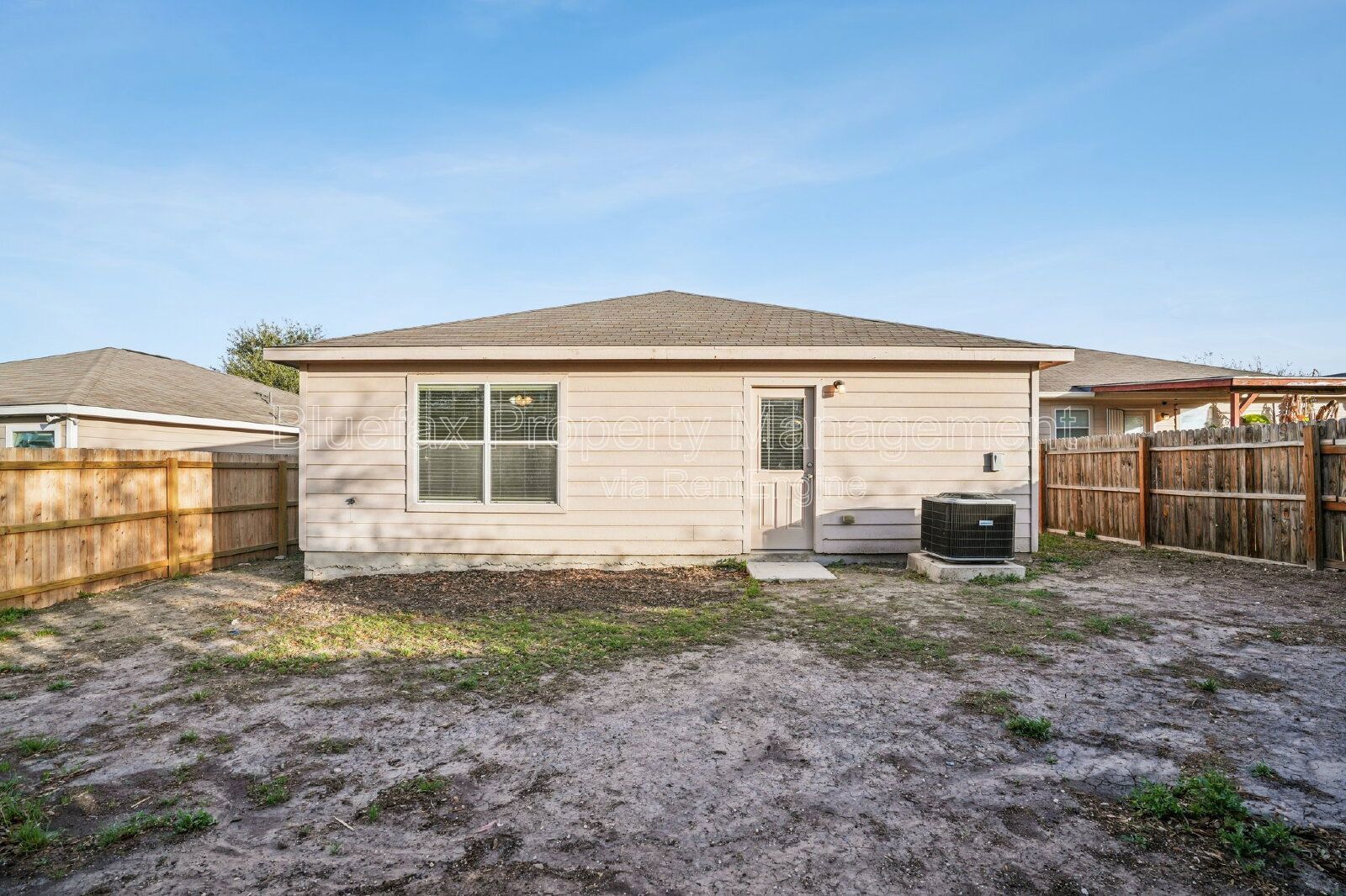 Great Price on a 1 story 3/2 with Easy Access to Hwy 90 / Loop 1604 & 410 - Minutes to JBSA Lackland! property image