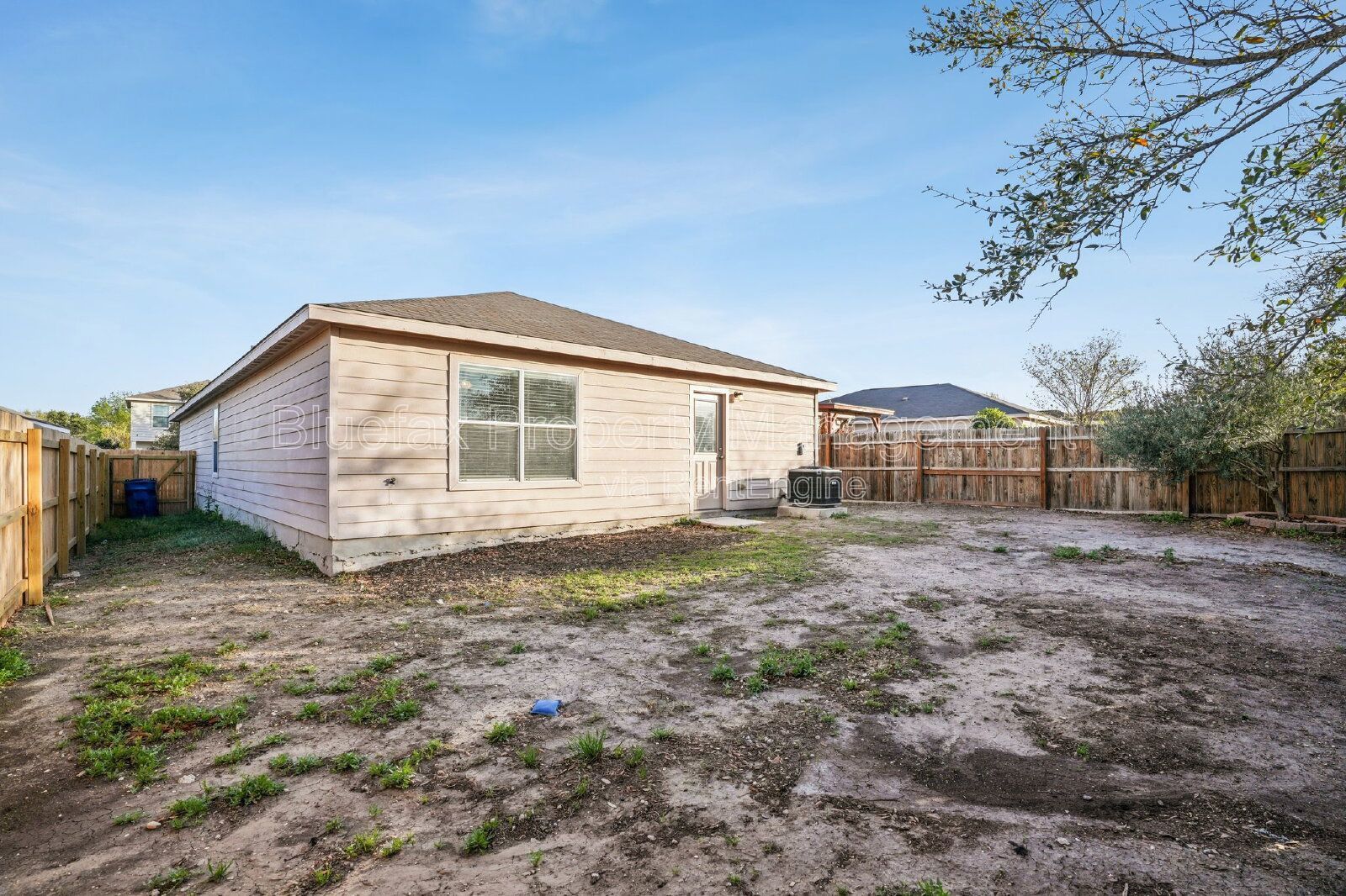 Great Price on a 1 story 3/2 with Easy Access to Hwy 90 / Loop 1604 & 410 - Minutes to JBSA Lackland! property image