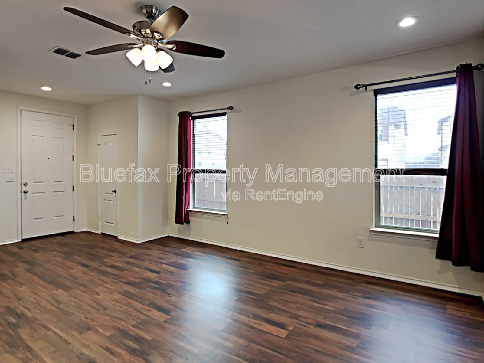 3 Bedroom Home with Solar Panels just MINUTES FROM JBSA LACKLAND property image