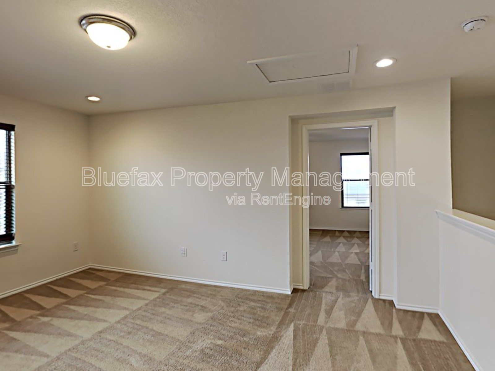 3 Bedroom Home with Solar Panels just MINUTES FROM JBSA LACKLAND property image