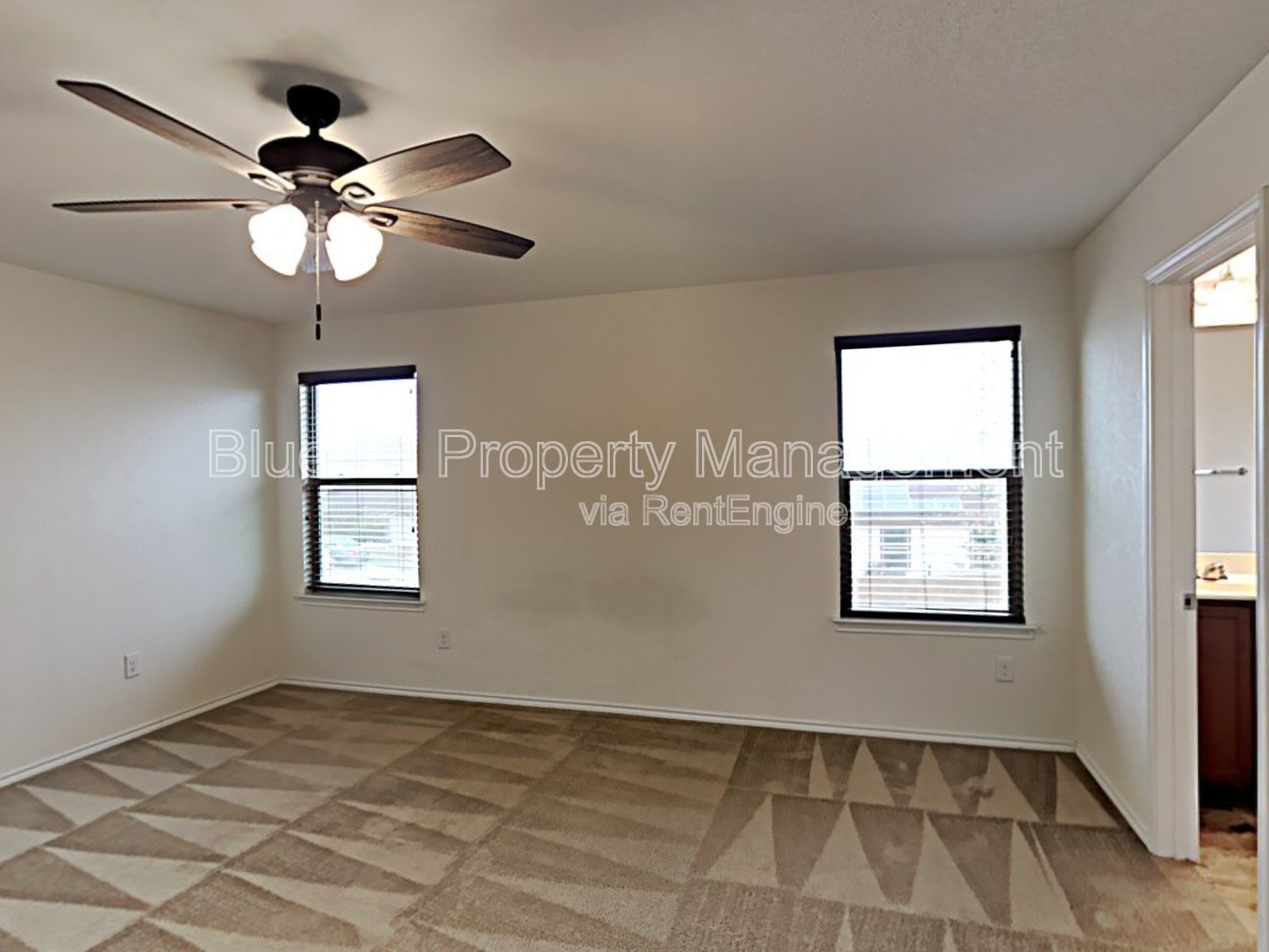 3 Bedroom Home with Solar Panels just MINUTES FROM JBSA LACKLAND property image
