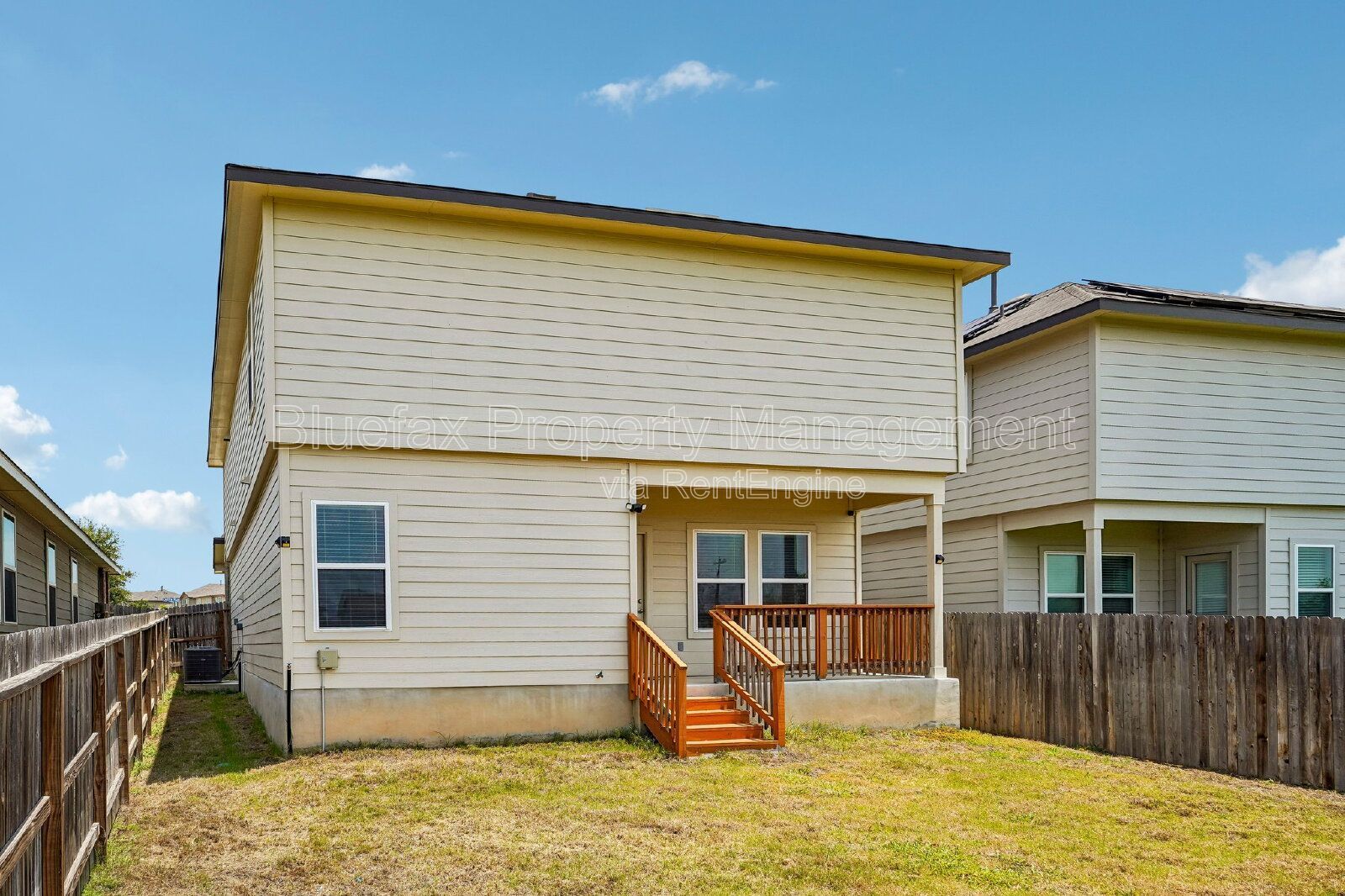 5 Bedrooms with 2 Amazing Amenity Centers! Refrigerator Included. property image