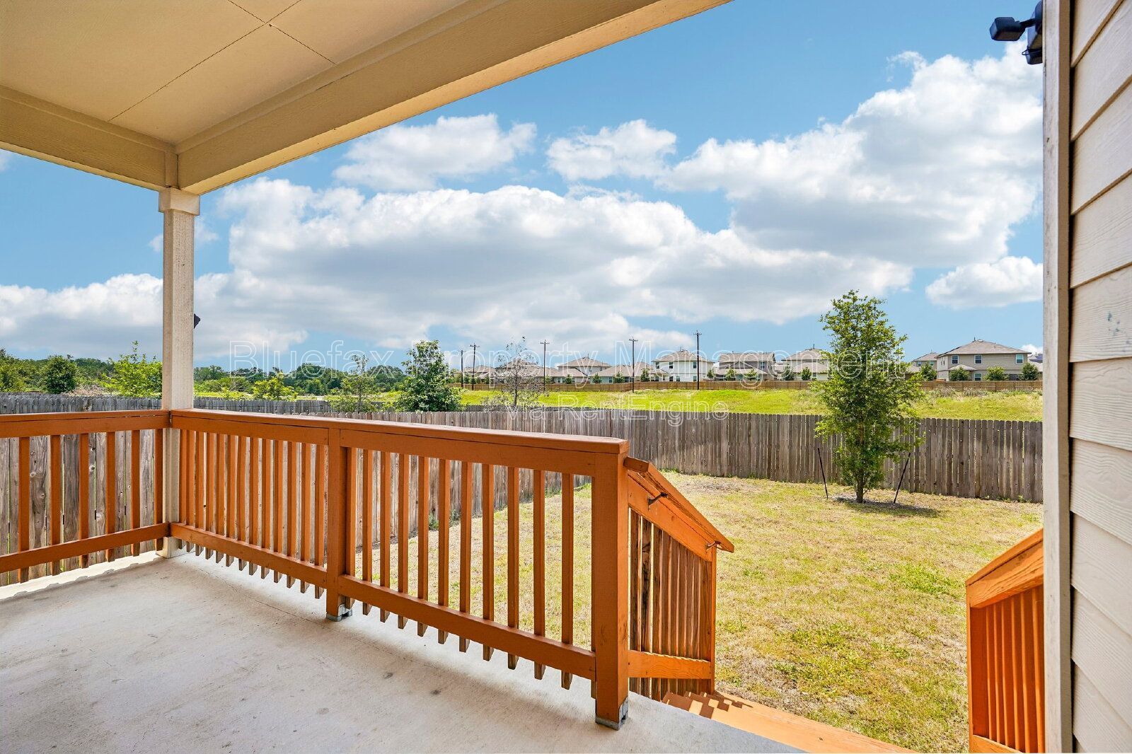 5 Bedrooms with 2 Amazing Amenity Centers! Refrigerator Included. property image
