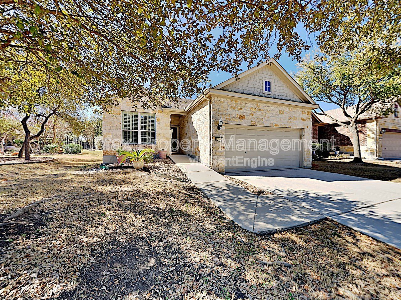 Charming 1 Story 3 Bedroom 2 Bath Home located in Dell Webb's 55+ Hill Country Retreat Neighborhood!  Includes HUGE Amenity Center w Pools, Courts, Work Facility and More! property image