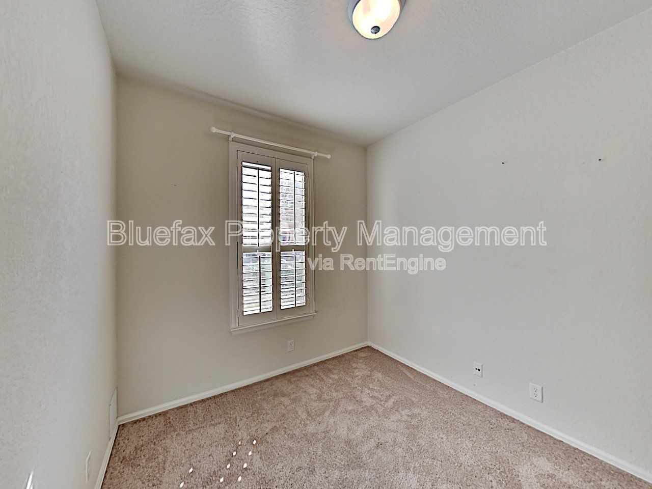 Charming 1 Story 3 Bedroom 2 Bath Home located in Dell Webb's 55+ Hill Country Retreat Neighborhood!  Includes HUGE Amenity Center w Pools, Courts, Work Facility and More! property image