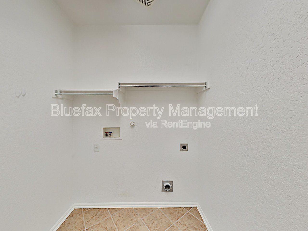 Charming 1 Story 3 Bedroom 2 Bath Home located in Dell Webb's 55+ Hill Country Retreat Neighborhood!  Includes HUGE Amenity Center w Pools, Courts, Work Facility and More! property image