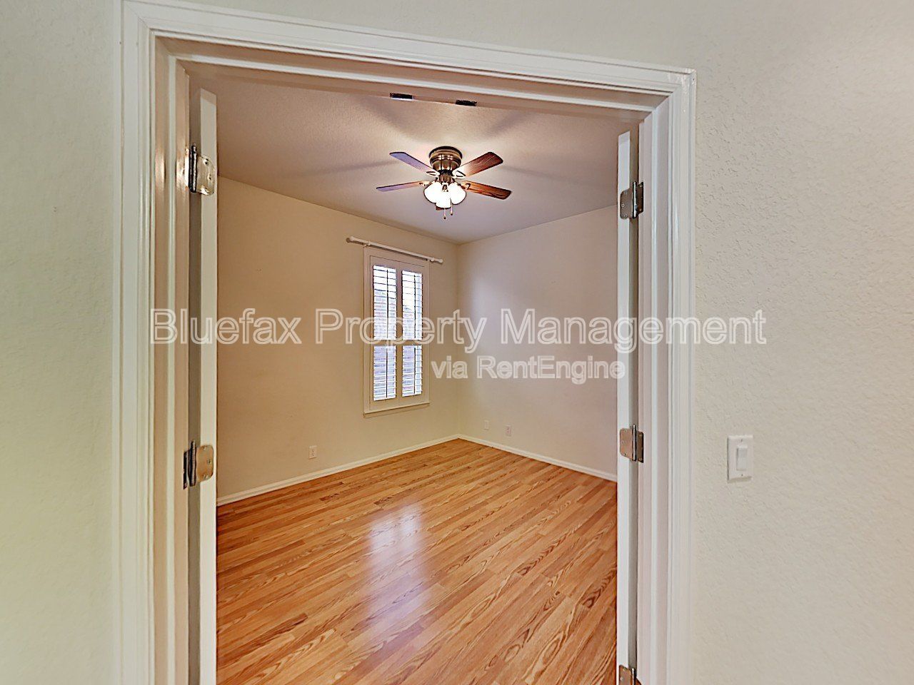 Charming 1 Story 3 Bedroom 2 Bath Home located in Dell Webb's 55+ Hill Country Retreat Neighborhood!  Includes HUGE Amenity Center w Pools, Courts, Work Facility and More! property image