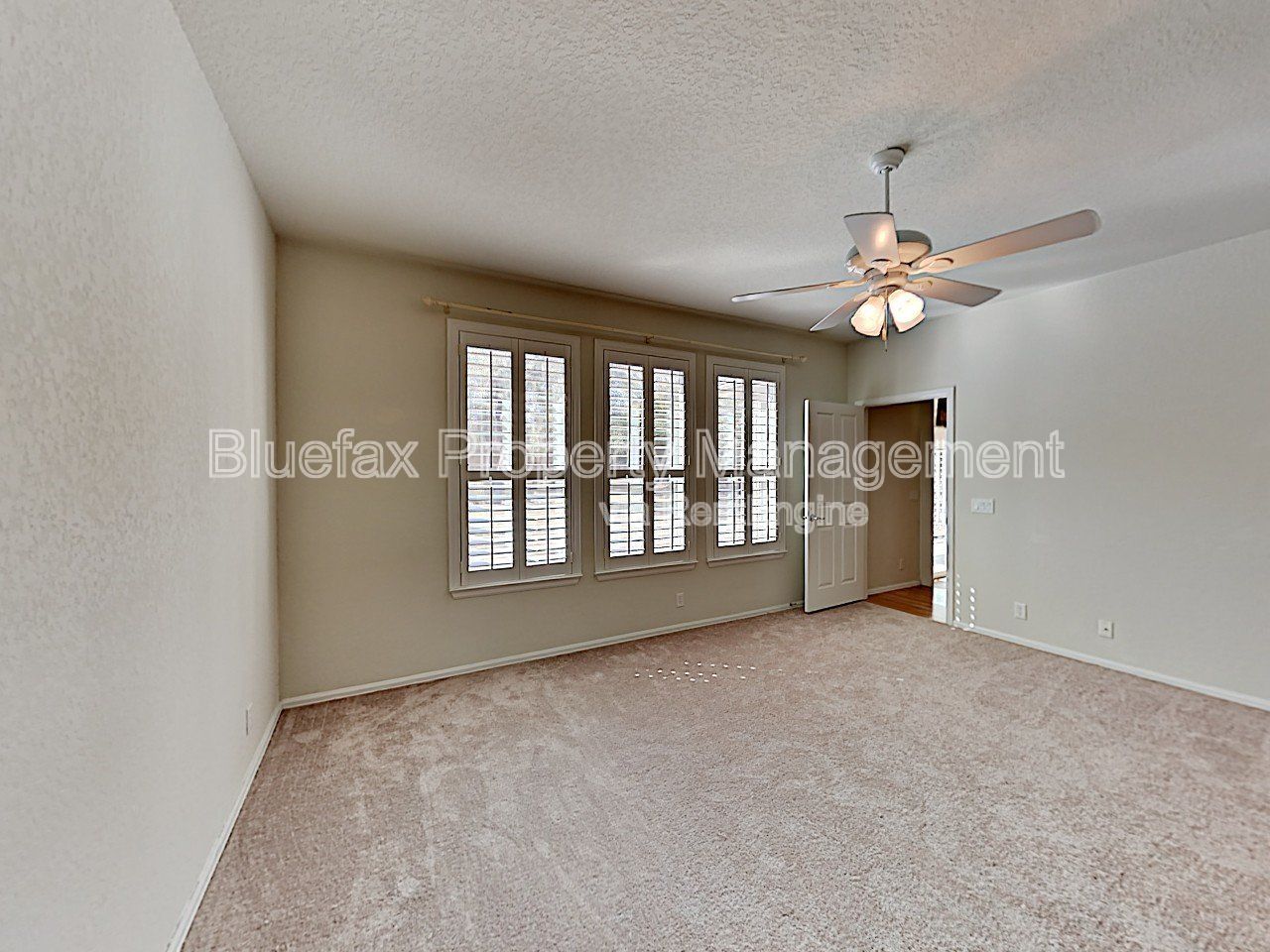 Charming 1 Story 3 Bedroom 2 Bath Home located in Dell Webb's 55+ Hill Country Retreat Neighborhood!  Includes HUGE Amenity Center w Pools, Courts, Work Facility and More! property image