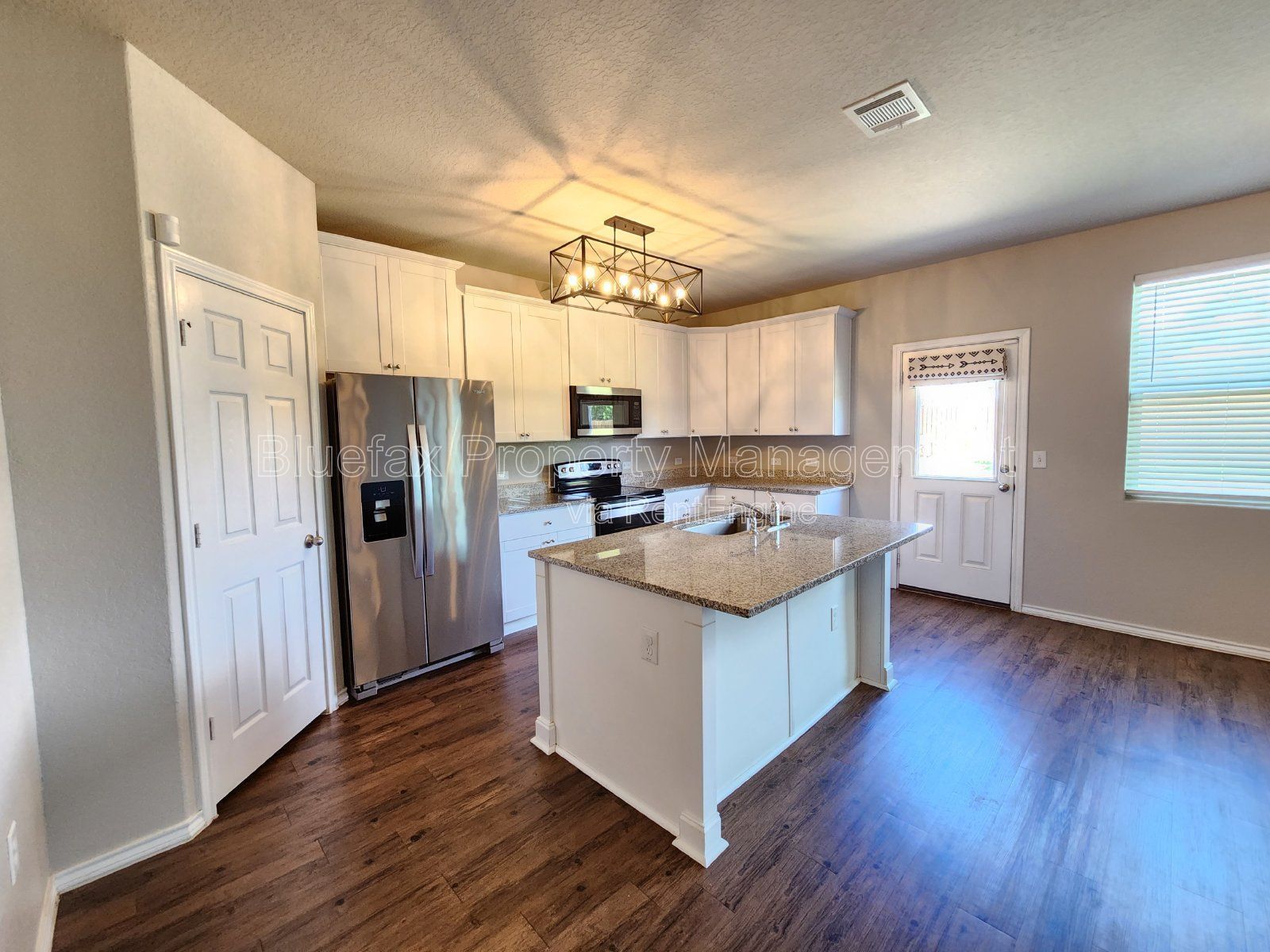 Gorgeous 3 Bedroom Home with Huge Back Yard just minutes from Lackland property image