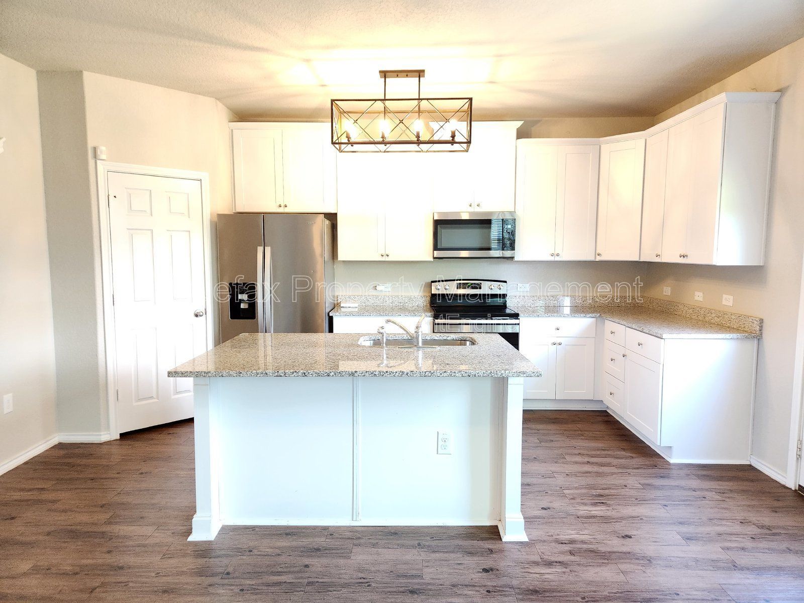 Gorgeous 3 Bedroom Home with Huge Back Yard just minutes from Lackland property image