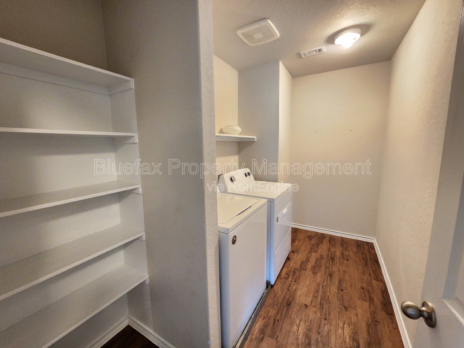 Gorgeous 3 Bedroom Home with Huge Back Yard just minutes from Lackland property image