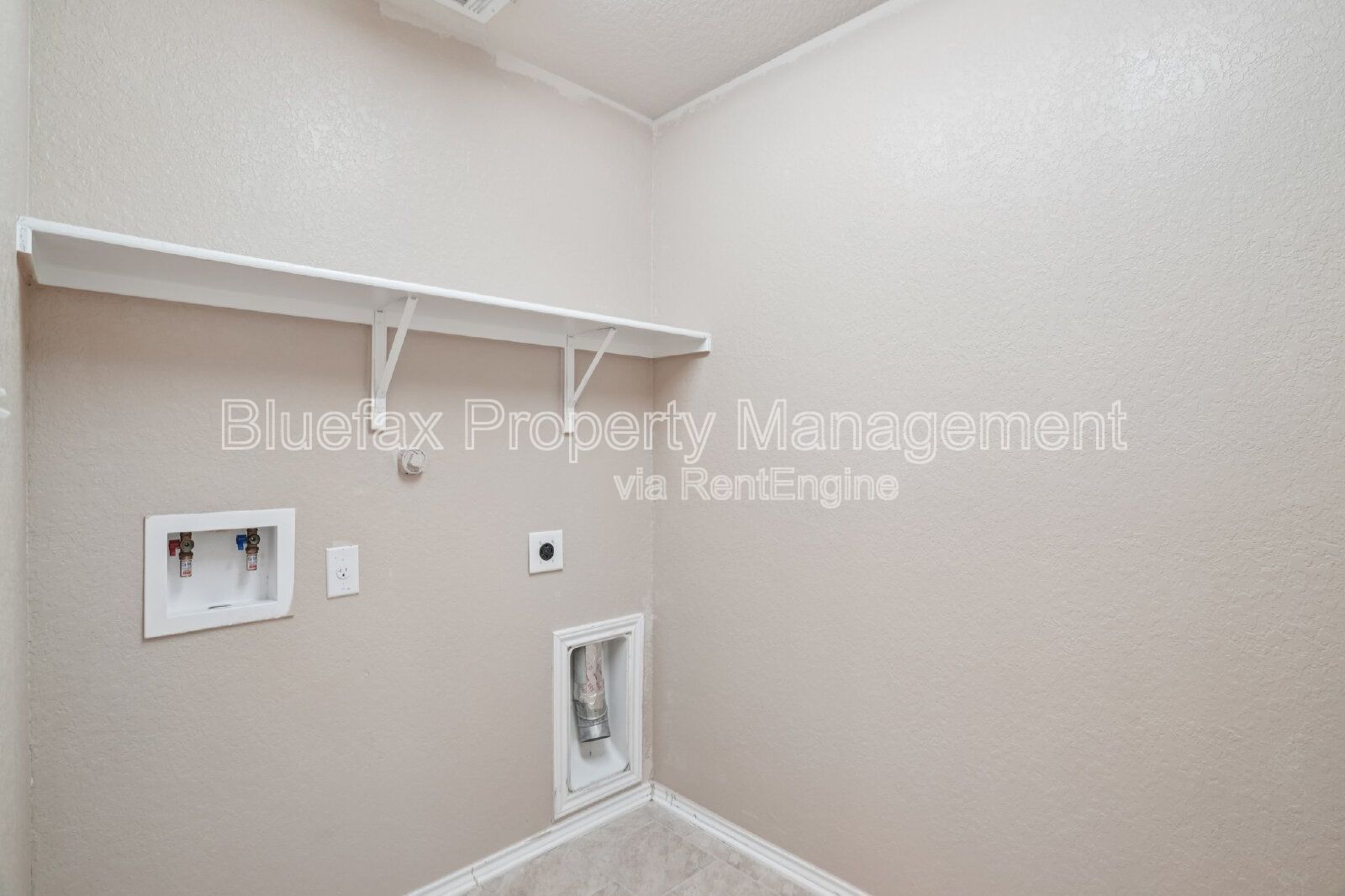 Custom Walk In Shower with Downstairs Primary Bedroom property image