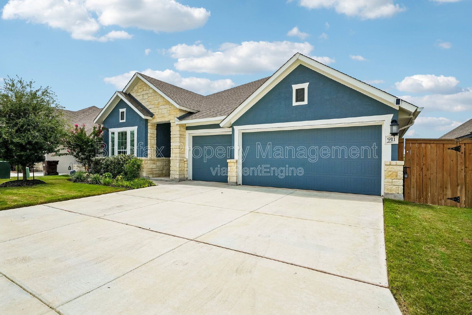 Almost 3000 Sq.Ft. 4 Bedroom 1 Story with 3 Car Garage AND a View! property image