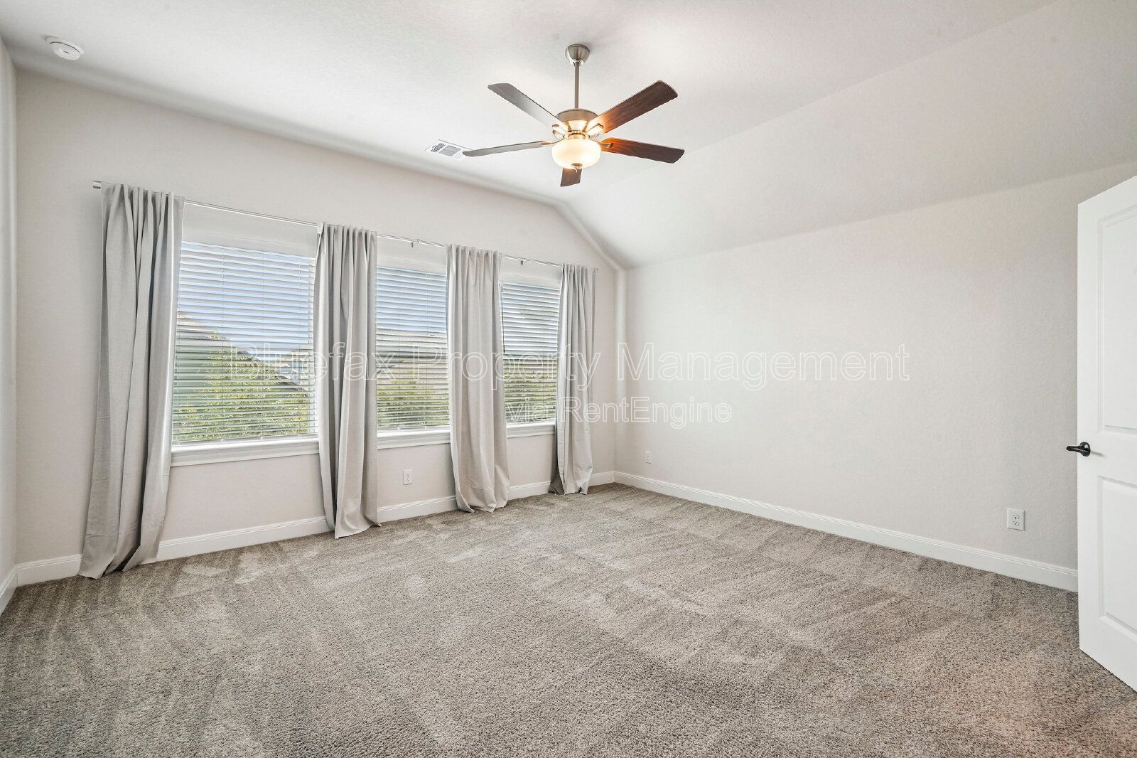 Almost 3000 Sq.Ft. 4 Bedroom 1 Story with 3 Car Garage AND a View! property image