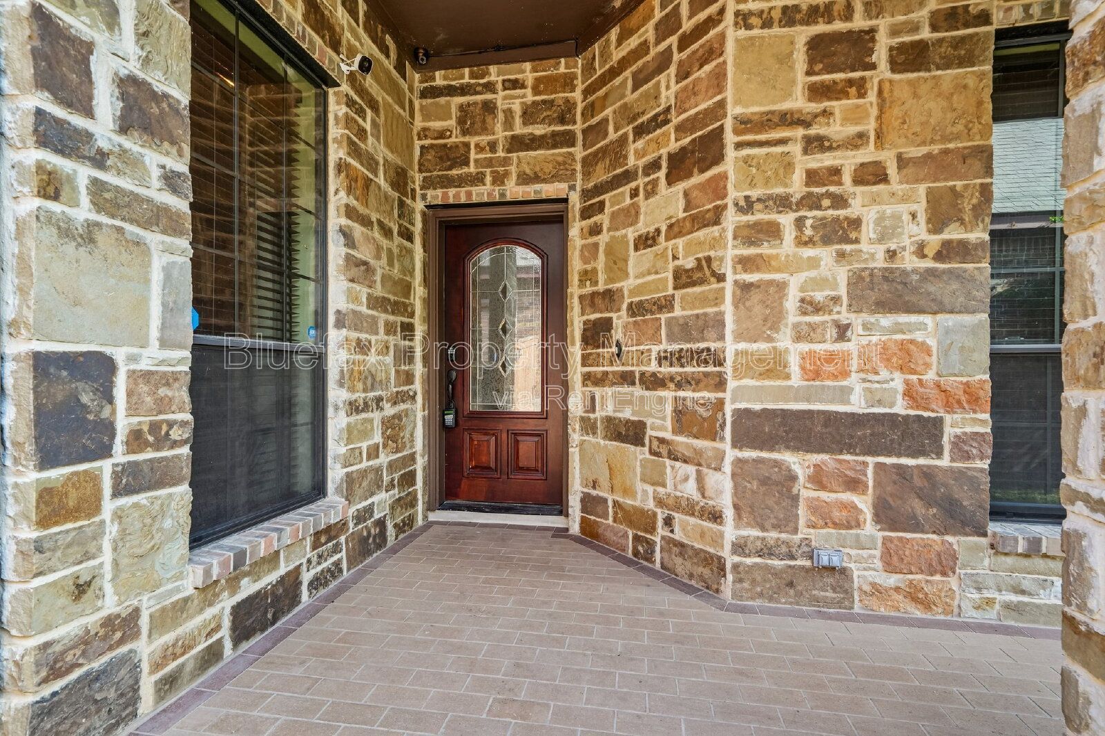 LARGE 2 Story Home with Formal Dining Room and Office Space in Stillwater Ranch property image