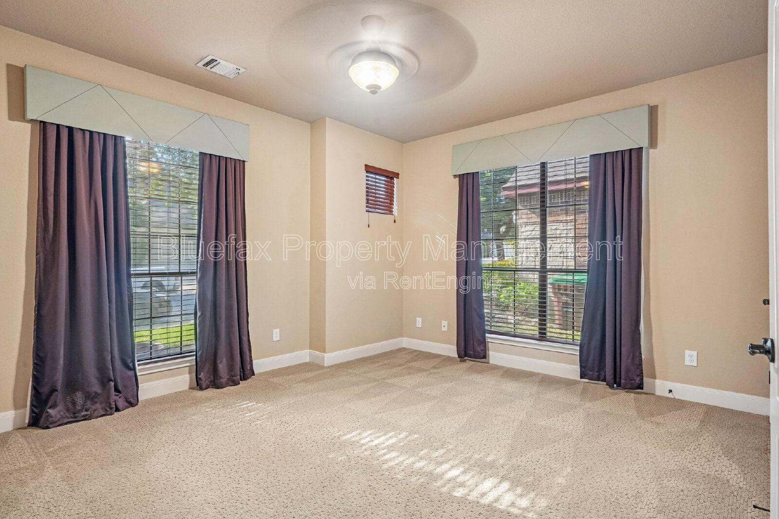LARGE 2 Story Home with Formal Dining Room and Office Space in Stillwater Ranch property image
