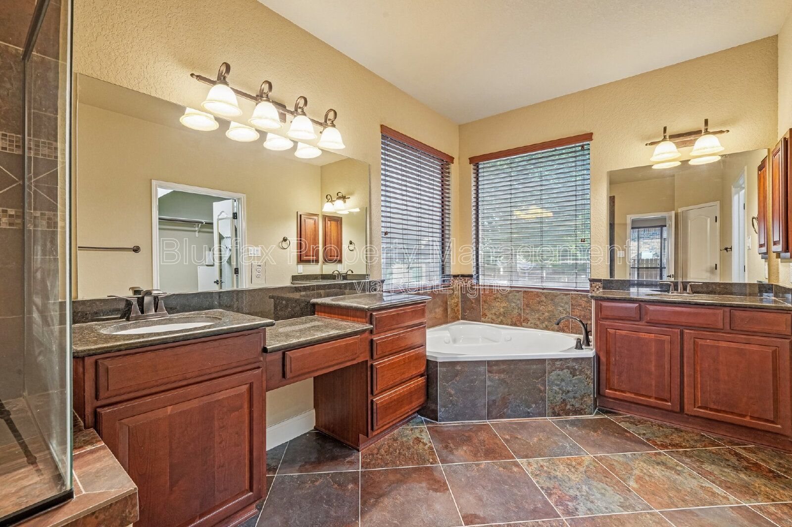 LARGE 2 Story Home with Formal Dining Room and Office Space in Stillwater Ranch property image