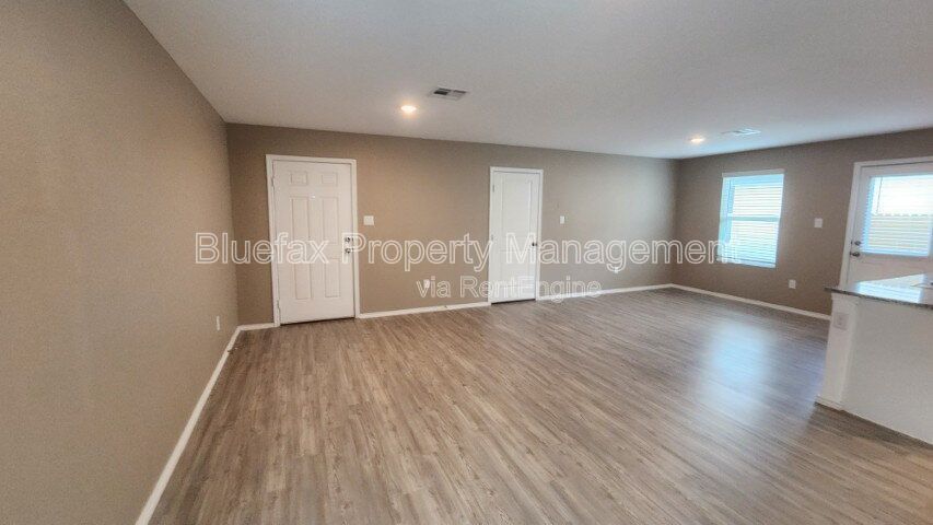 4 Bedroom Single Storm Home with GREAT Amenity Center in The Silos property image