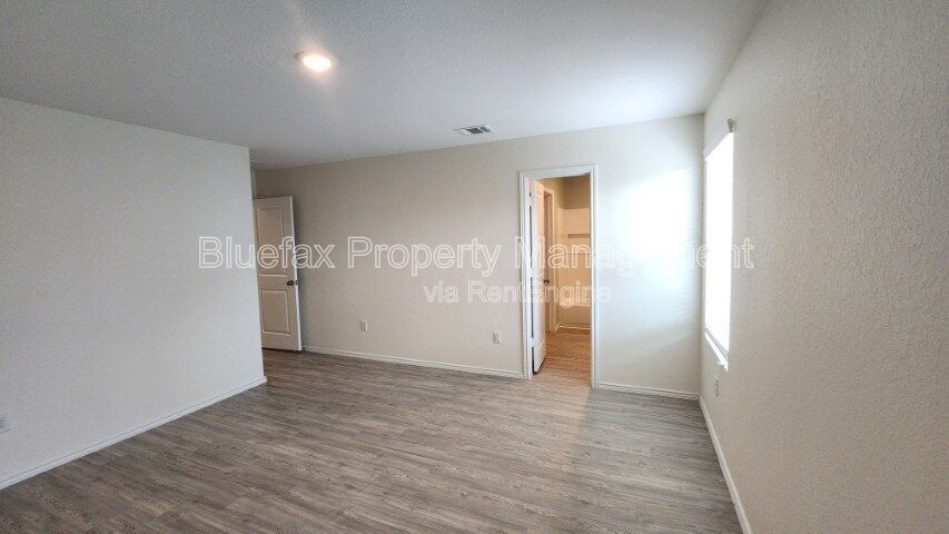 4 Bedroom Single Storm Home with GREAT Amenity Center in The Silos property image