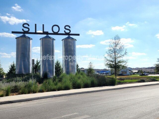 4 Bedroom Single Storm Home with GREAT Amenity Center in The Silos property image