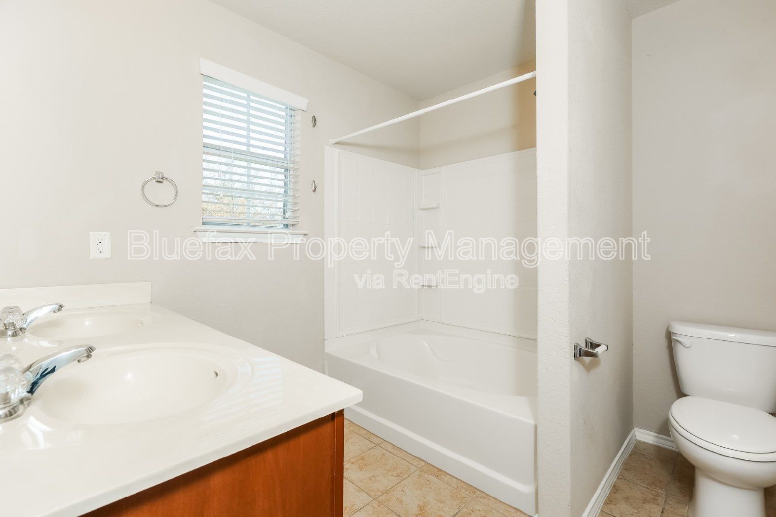3 Bedroom 2 1/2 bath home in a GREAT LOCATION. property image