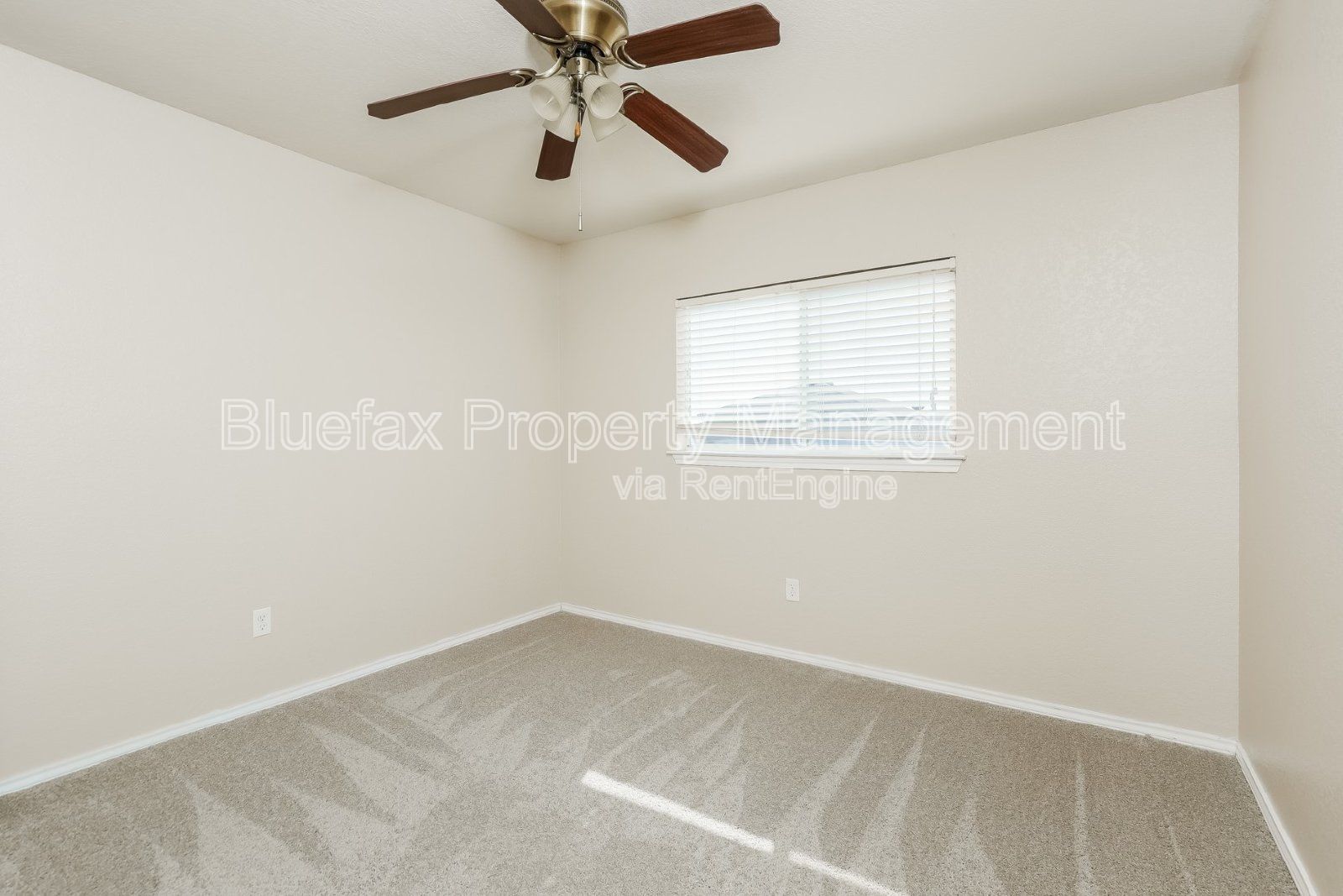 3 Bedroom 2 1/2 bath home in a GREAT LOCATION. property image