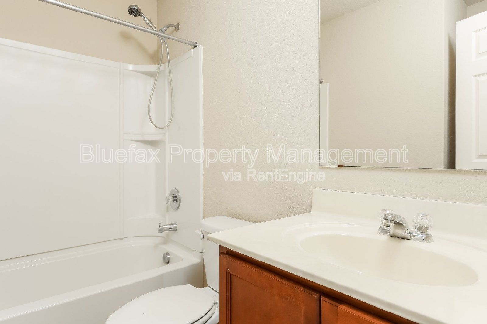 3 Bedroom 2 1/2 bath home in a GREAT LOCATION. property image