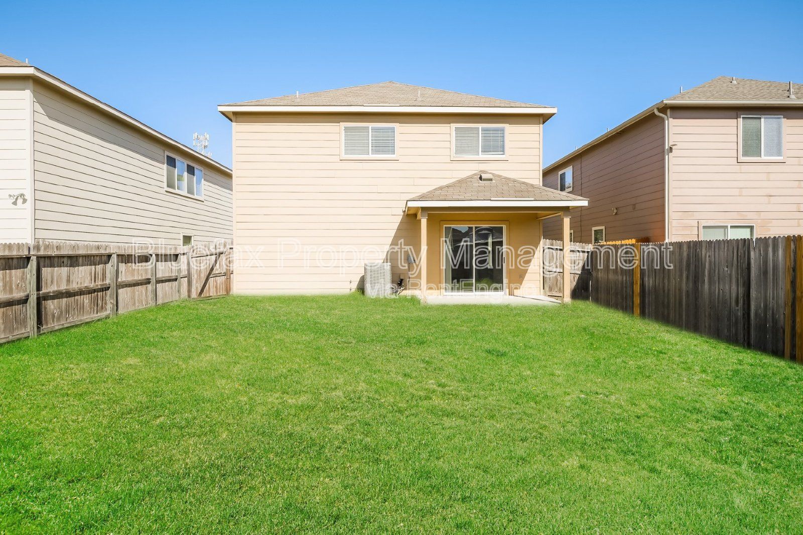 3 Bedroom 2 1/2 bath home in a GREAT LOCATION. property image