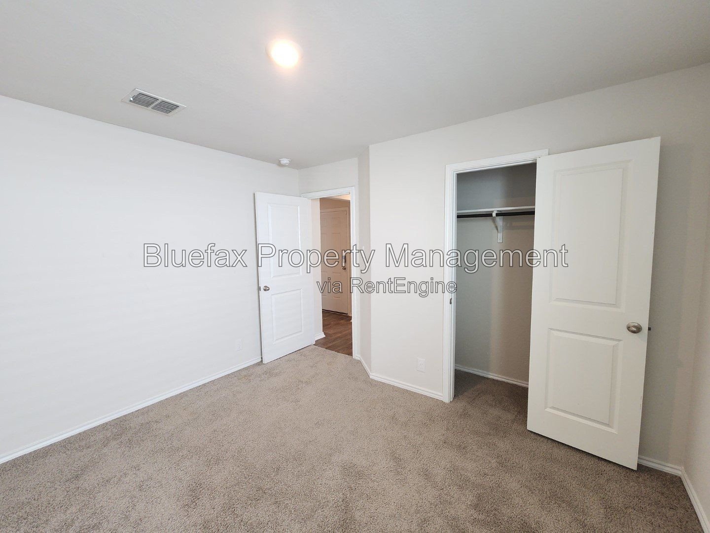 Great 1 Story Home with Awesome Amenity Center that includes a Pond w Pier, Work Out Room, Tennis, Pool w Splash Pad, Tennis, Basketball and Park! property image
