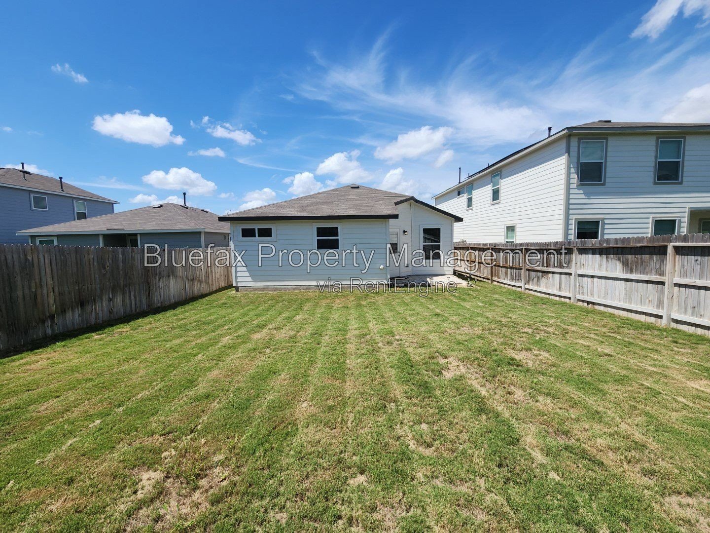 Great 1 Story Home with Awesome Amenity Center that includes a Pond w Pier, Work Out Room, Tennis, Pool w Splash Pad, Tennis, Basketball and Park! property image