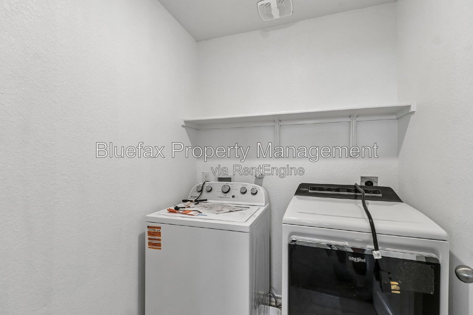 Loads of Kitchen Cabinet Storage and Countertop Space! property image