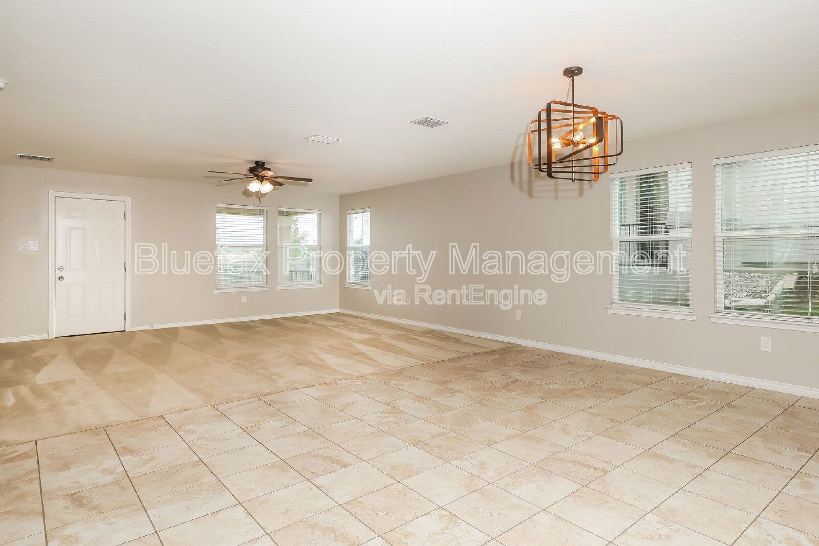 1/2 Off First Months Rent!  READY FOR MOVE IN! Easy Access to Hwy 90 & Hwy 211, Short Commute to Lackland. property image