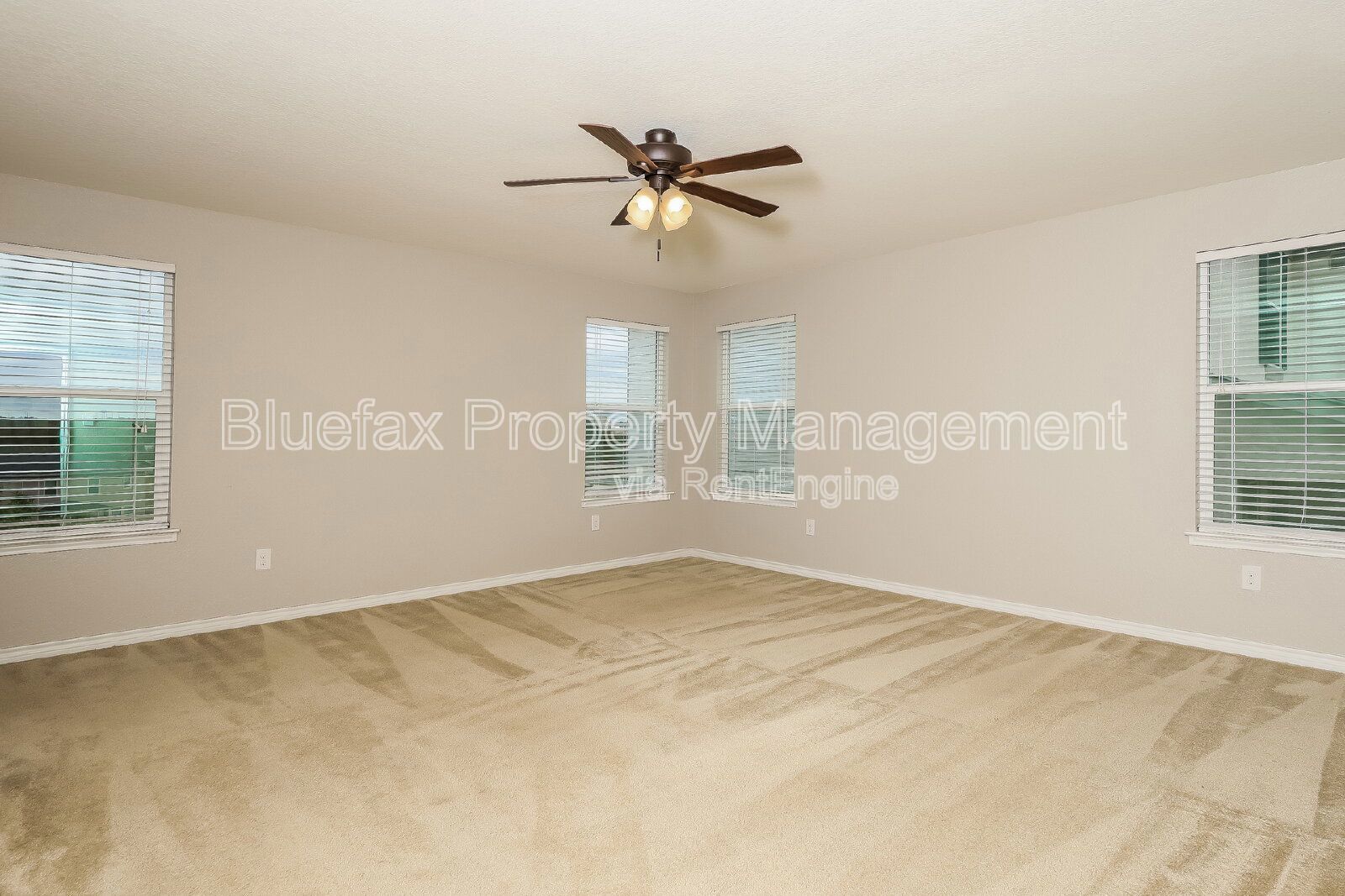 1/2 Off First Months Rent!  READY FOR MOVE IN! Easy Access to Hwy 90 & Hwy 211, Short Commute to Lackland. property image