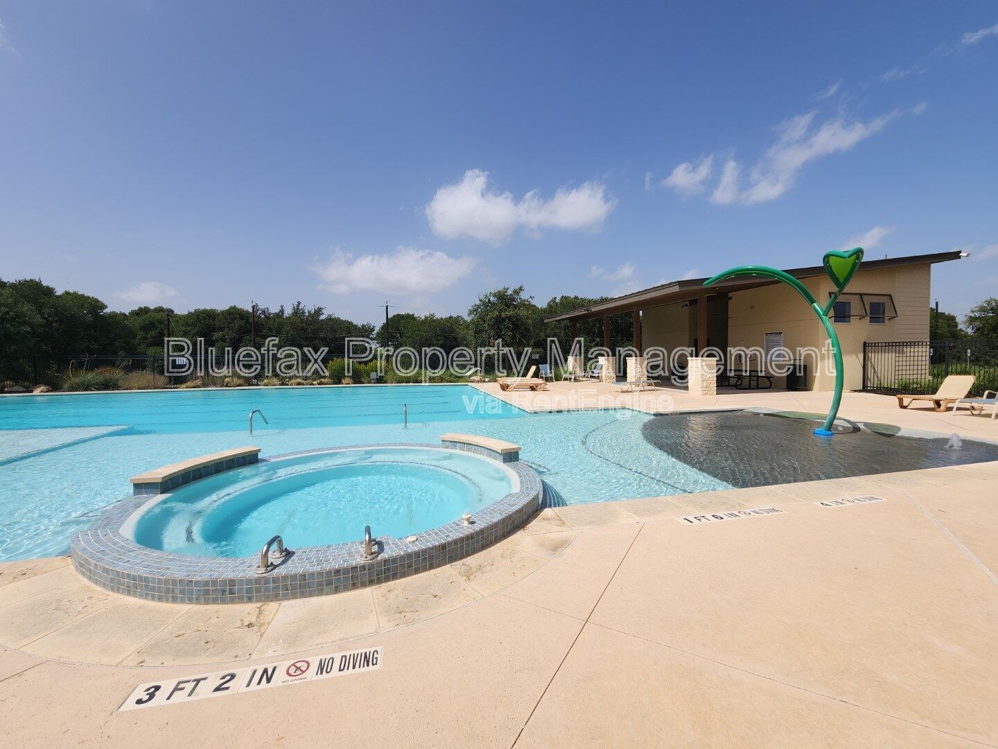 1/2 Off First Months Rent!  READY FOR MOVE IN! Easy Access to Hwy 90 & Hwy 211, Short Commute to Lackland. property image