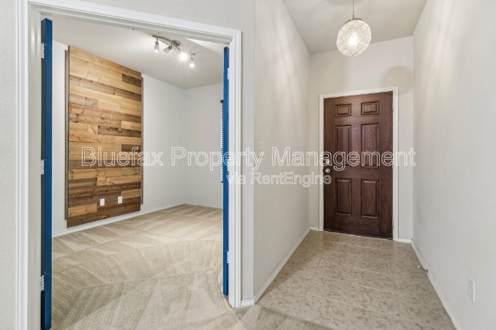 Beautiful 1 Story Home with an Office and a Gorgeous Back Yard property image