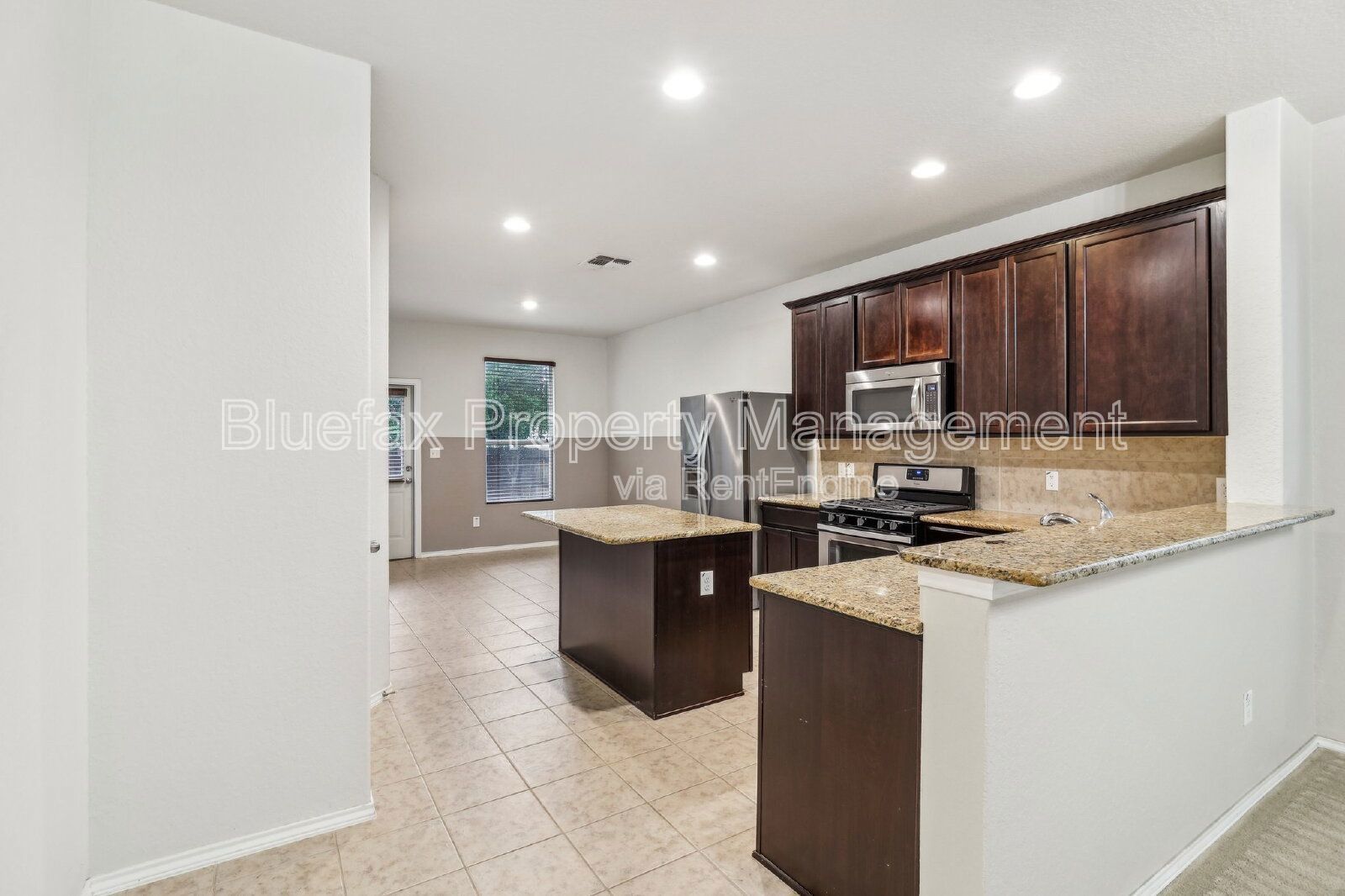 Beautiful 1 Story Home with an Office and a Gorgeous Back Yard property image