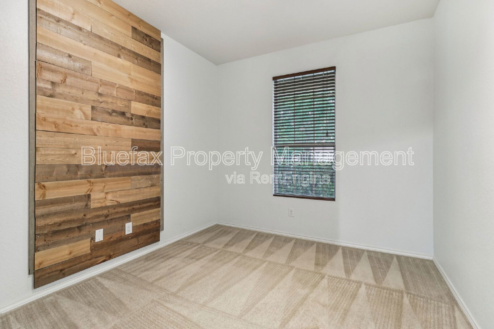 Beautiful 1 Story Home with an Office and a Gorgeous Back Yard property image