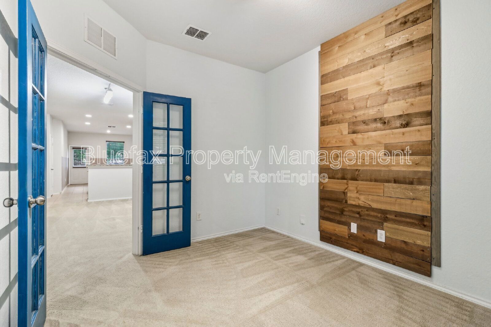 Beautiful 1 Story Home with an Office and a Gorgeous Back Yard property image