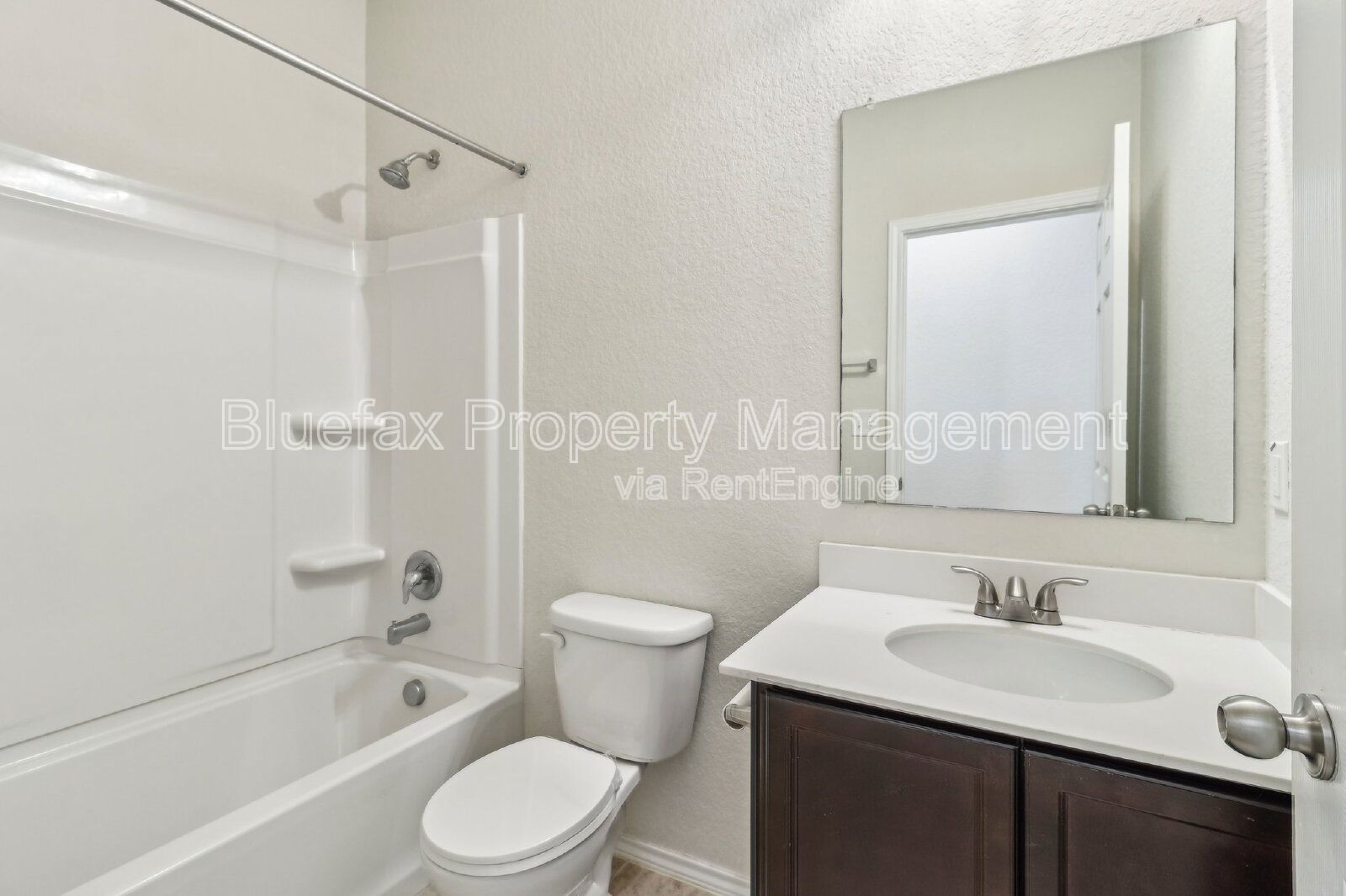 Beautiful 1 Story Home with an Office and a Gorgeous Back Yard property image